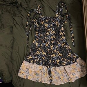 Jun & Ivy XS floral print navy and white sun dress